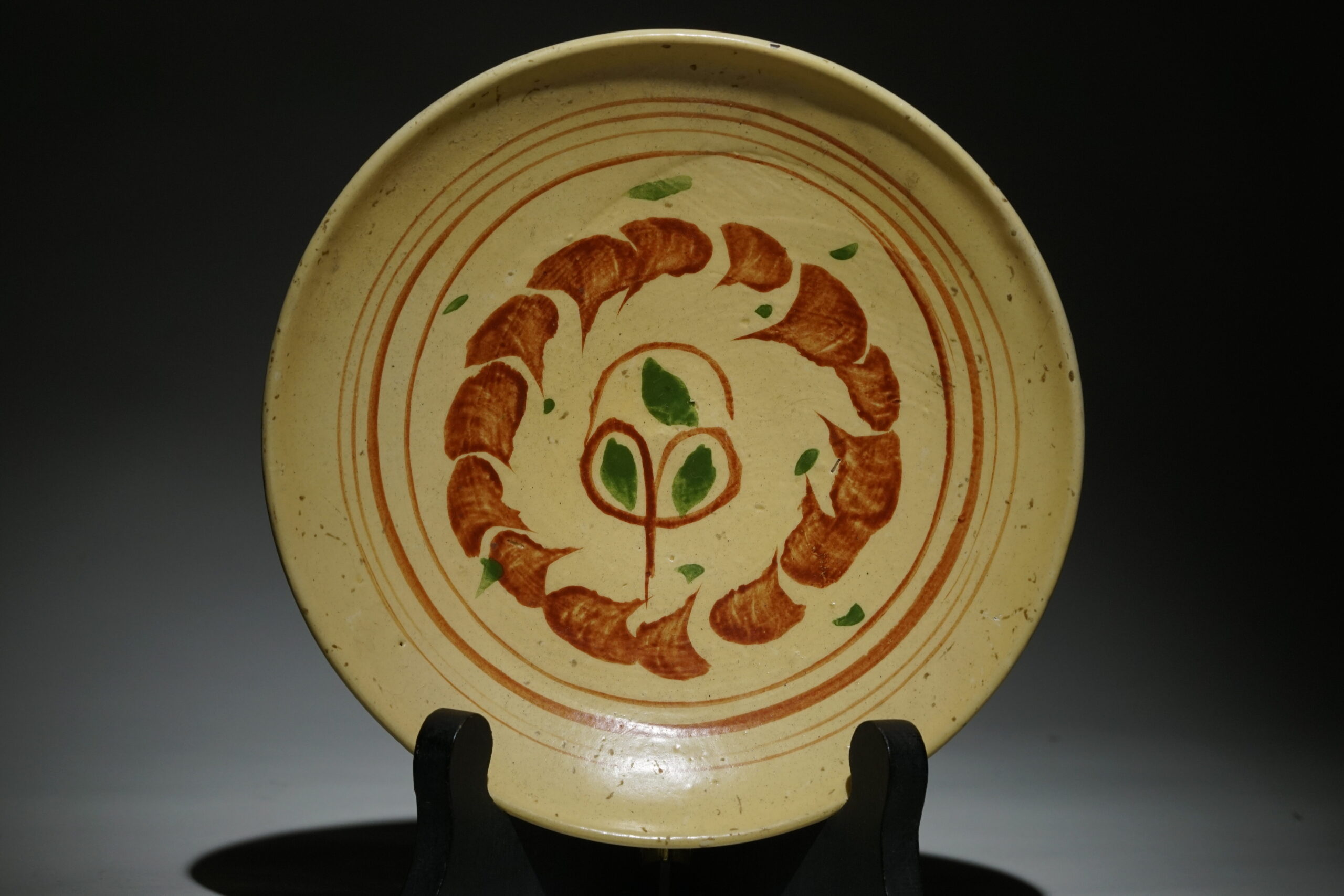 Early enamel Chinese trade ceramics, 1400s